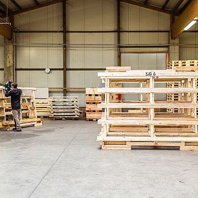 Bild zu Innenausbau, verdeutlicht das Serviceangebot.