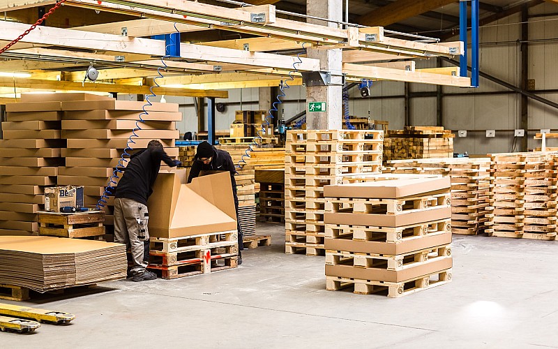 Bild zum Thema Kistenfertigung